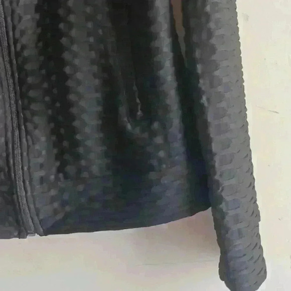 WOMEN'S ATHLETIC ZIP-UP JACKET IN BLACK - Picture 7 of 11